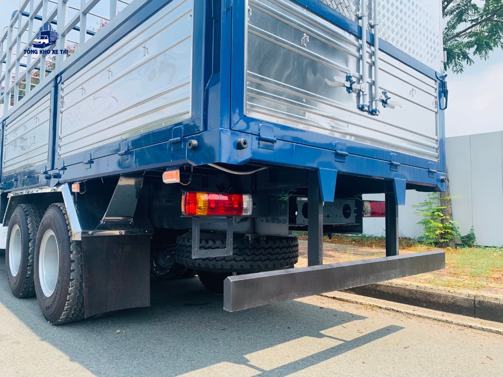 XE TẢI CHENGLONG 4 CHÂN H7 330HP THÙNG BẠT CAO 2M53 2025